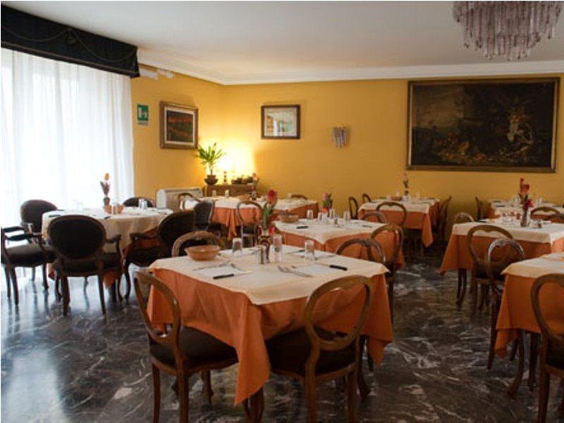 Columbus Urban Resort Φλωρεντία Εξωτερικό φωτογραφία Restaurant in Italy
