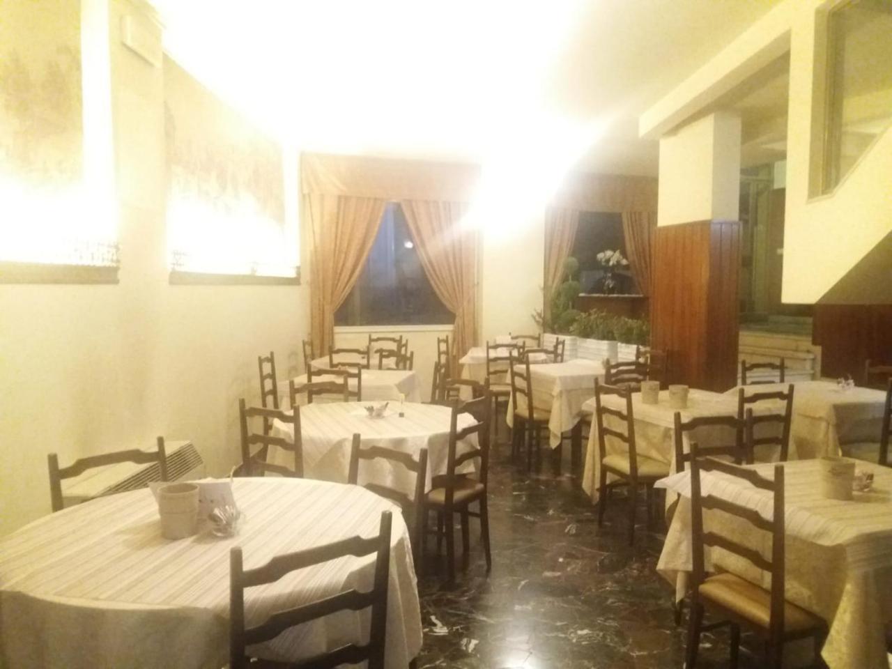 Columbus Urban Resort Φλωρεντία Εξωτερικό φωτογραφία Interior of the restaurant