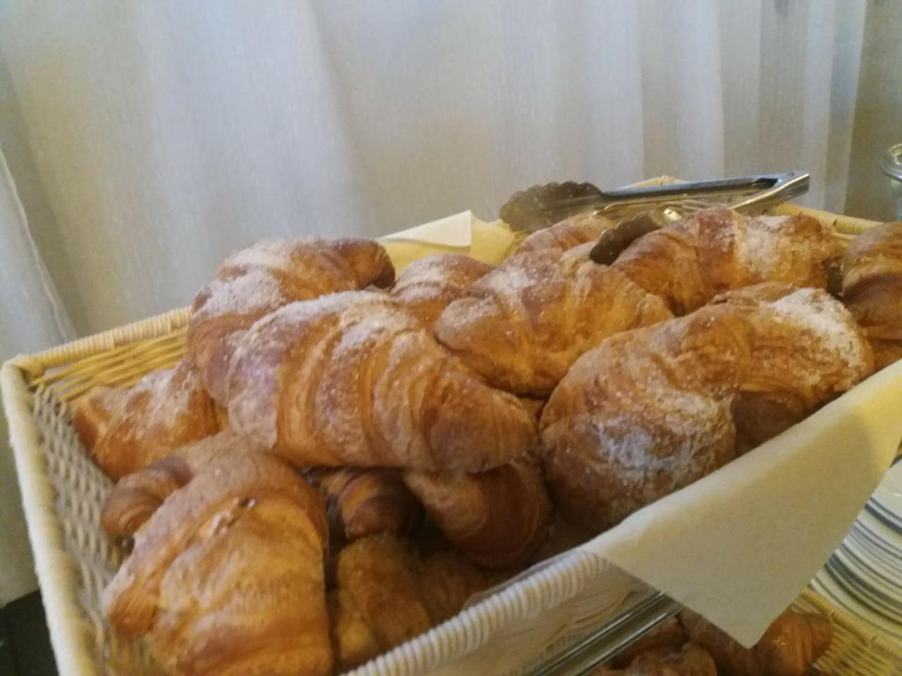 Columbus Urban Resort Φλωρεντία Εξωτερικό φωτογραφία Croissants