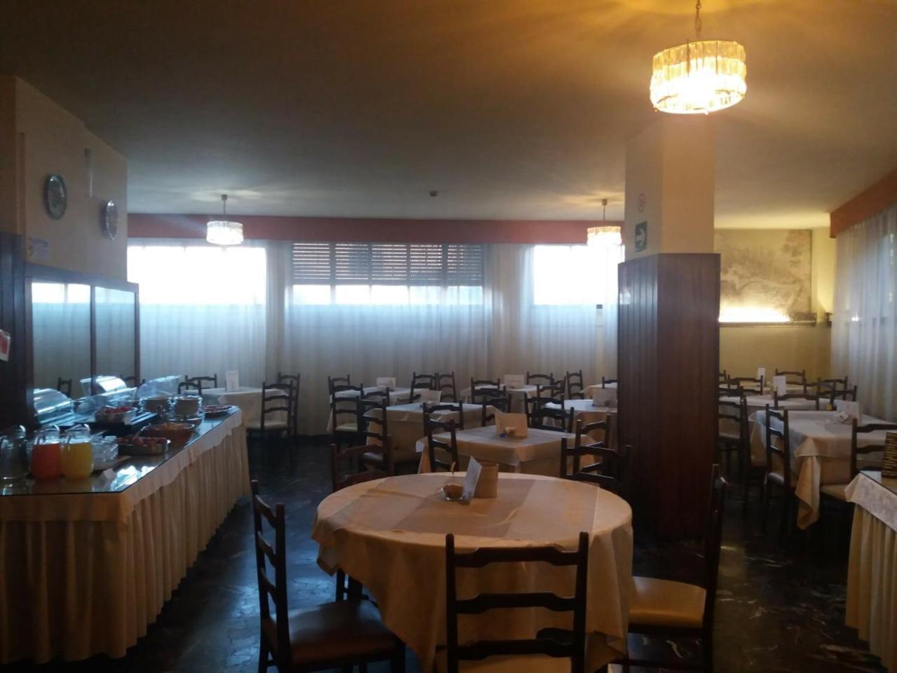 Columbus Urban Resort Φλωρεντία Εξωτερικό φωτογραφία The dining room